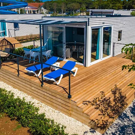 Πάρκο διακοπών Arena Grand Kazela Homes 4*