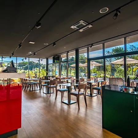 Holiday park Arena Grand Kazela Camping Homes 4*