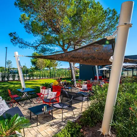 Arena Grand Kazela Homes 4*