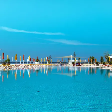 Arena Grand Kazela Homes 假日公园