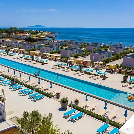 Πάρκο διακοπών Arena Grand Kazela Homes 4*