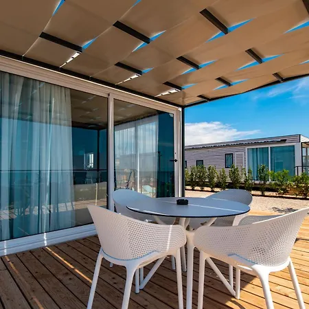 Arena Grand Kazela Homes 假日公园 梅杜林