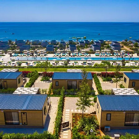 Arena Grand Kazela Camping Homes