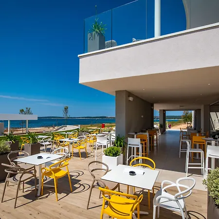 Arena Grand Kazela Homes 4*