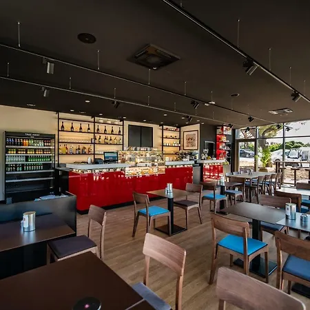 Arena Grand Kazela Homes 4* Μεντουλίν