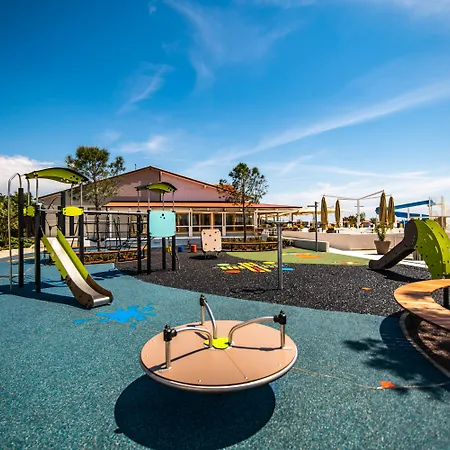 Arena Grand Kazela Homes Ferienpark