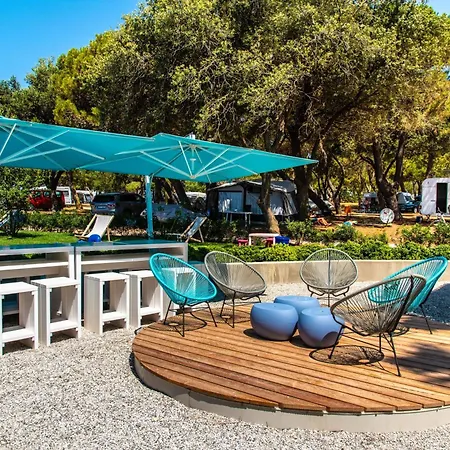 Arena Grand Kazela Homes 4* ميدولين