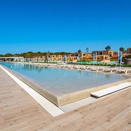 Arena Grand Kazela Homes 4*