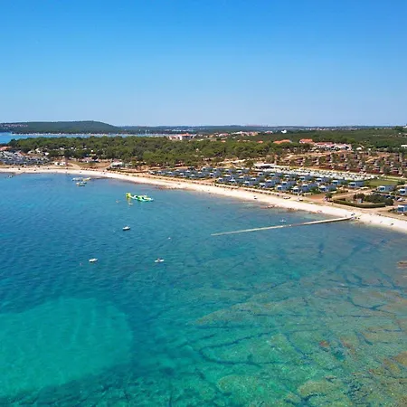 Arena Grand Kazela Homes База отдыха 4*